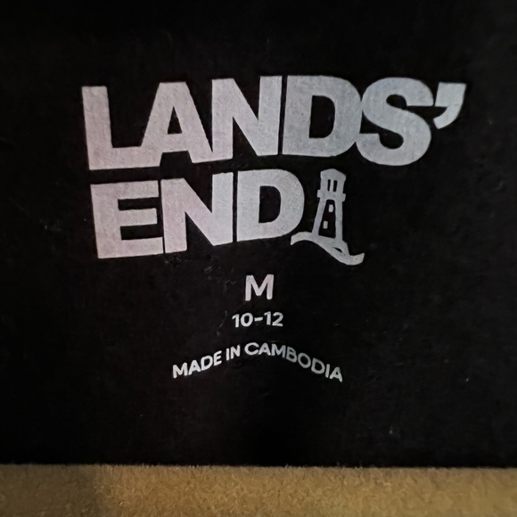 Lands End size M top with short sleeves v-neck - Picture 3 of 5